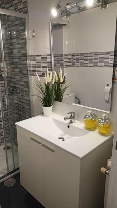 Casa De Oro Apartment โตเลโด ภายนอก รูปภาพ